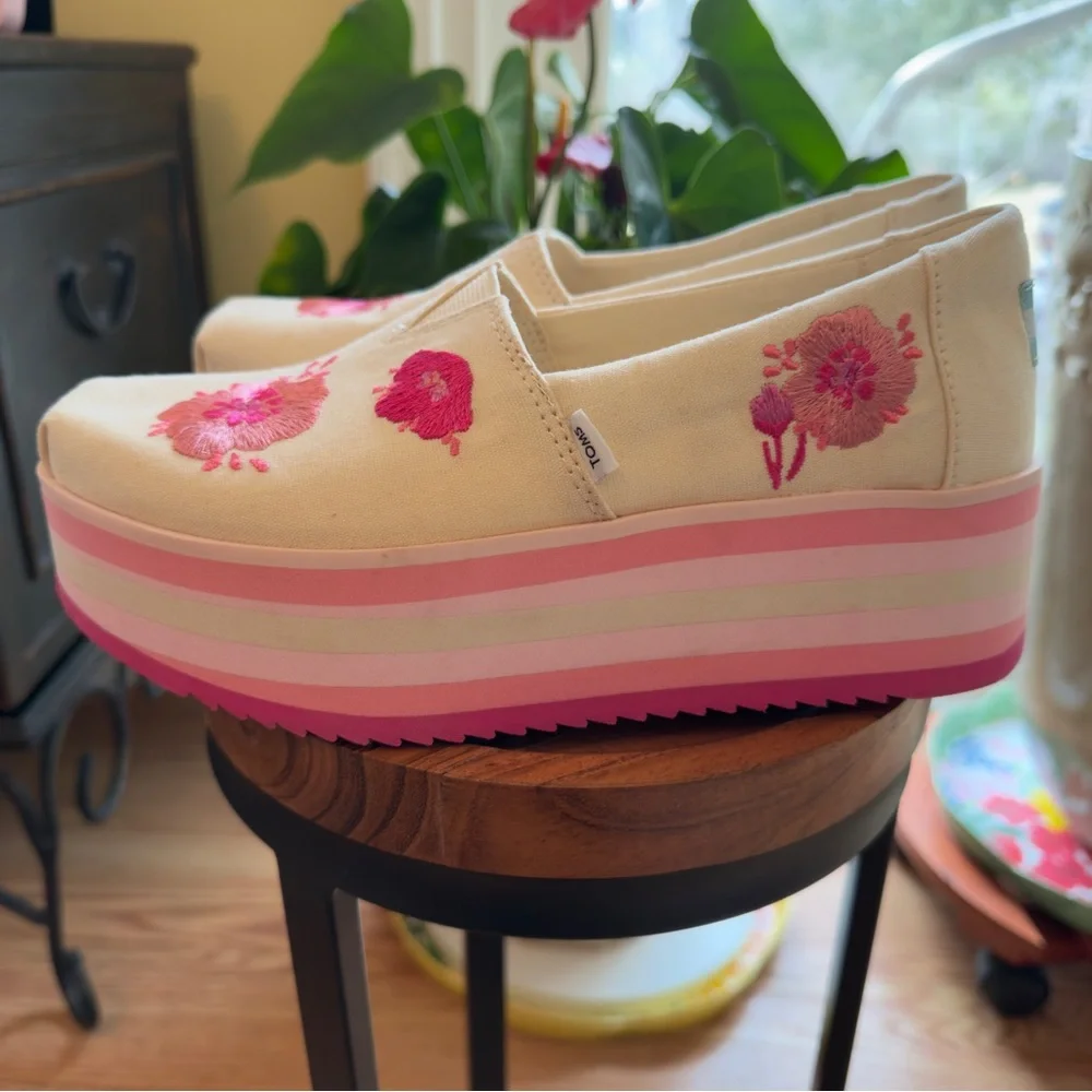 Toms Alpargata‎ Platform Pink Poppies Embroidered Canvas sz /5.5